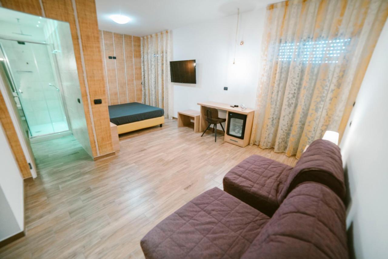 סן בנדטו דל טרנטו Hotel Continental מראה חיצוני תמונה
