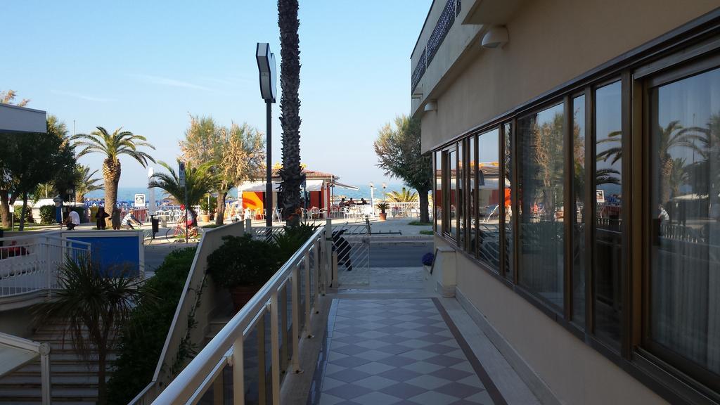 סן בנדטו דל טרנטו Hotel Continental מראה חיצוני תמונה