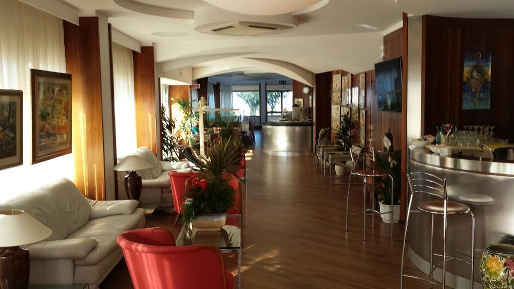 סן בנדטו דל טרנטו Hotel Continental מראה חיצוני תמונה