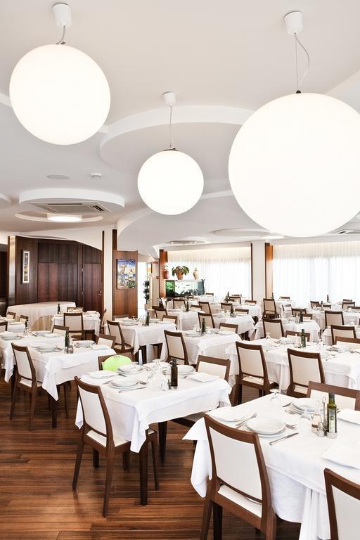 סן בנדטו דל טרנטו Hotel Continental מראה חיצוני תמונה