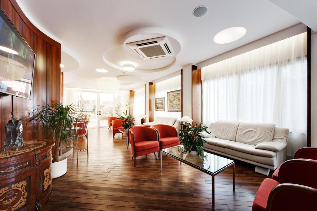 סן בנדטו דל טרנטו Hotel Continental מראה חיצוני תמונה